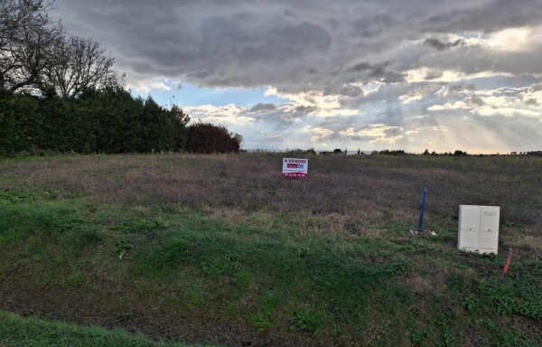 TERRAIN AVEC VUE 1723 M²